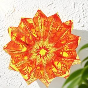 H69	Golden Lotus (Traditional Paper Craft)